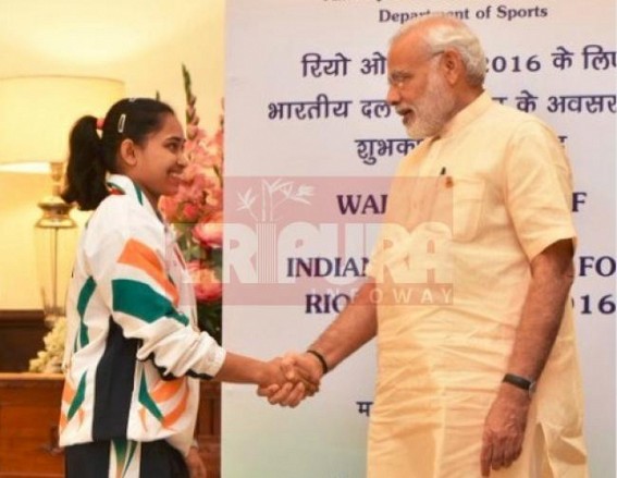 PM greets Dipa Karmakar, meets Indian contingent for Rio Olympics